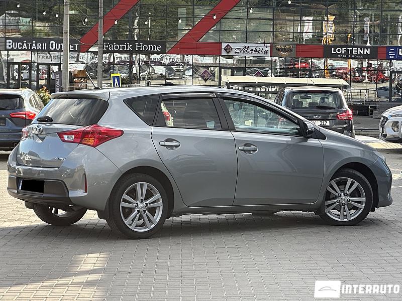 toyota Auris 2014