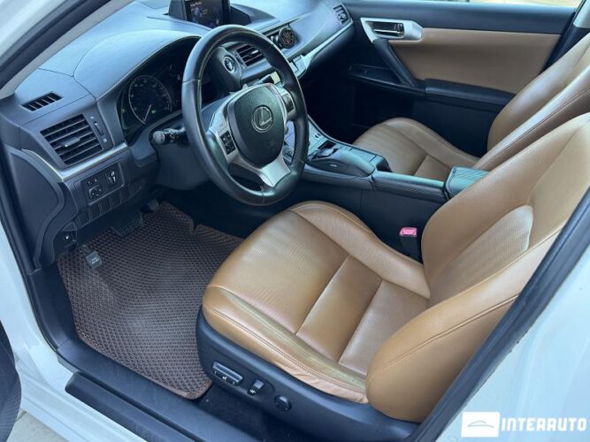 lexus CT 200h 2013
