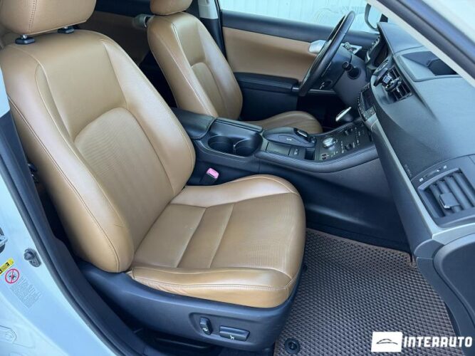 lexus CT 200h 2013