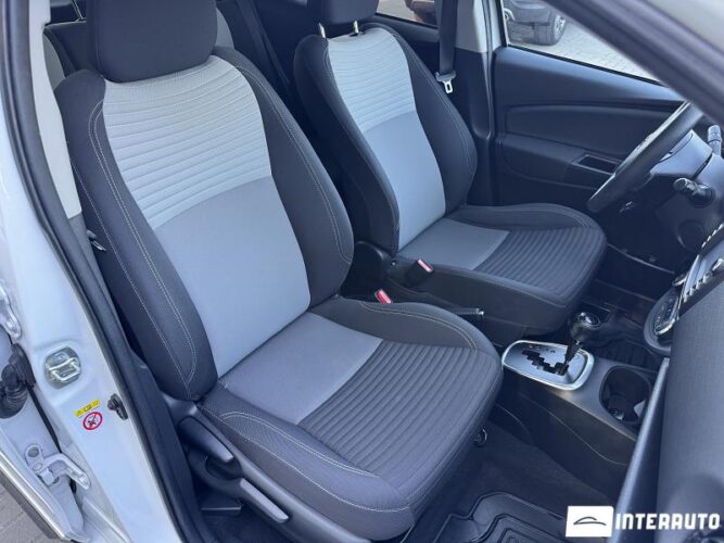 Toyota Yaris 38 toyota Yaris 2018