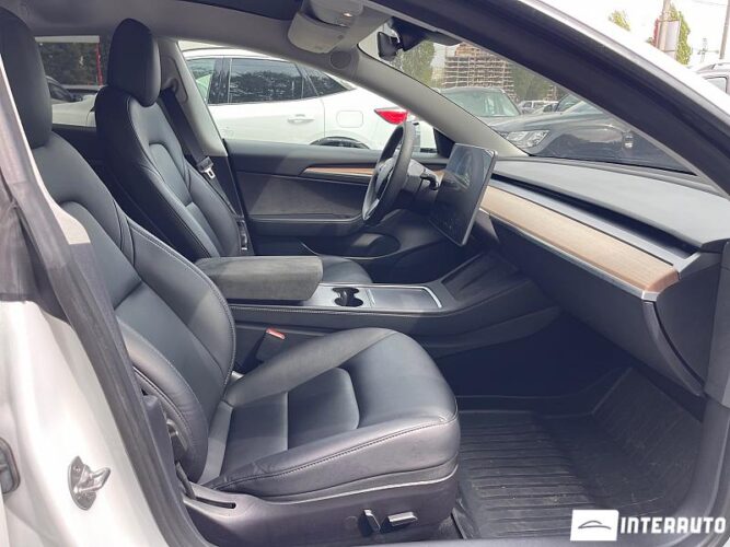 tesla Model 3 2022