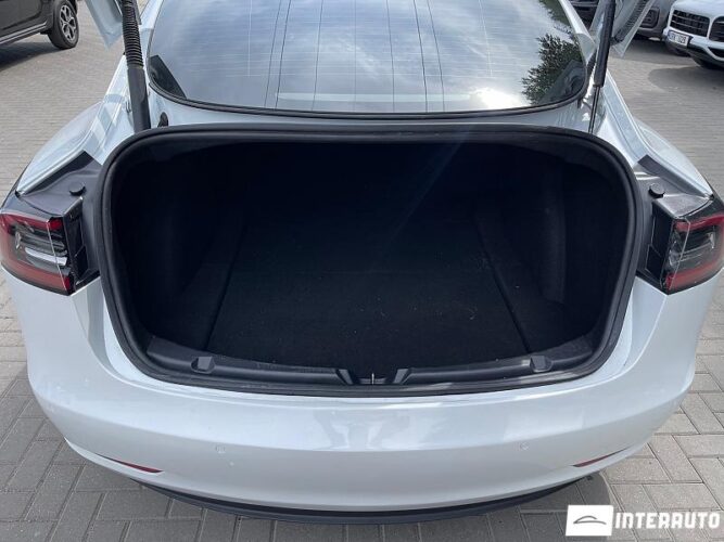 tesla Model 3 2022