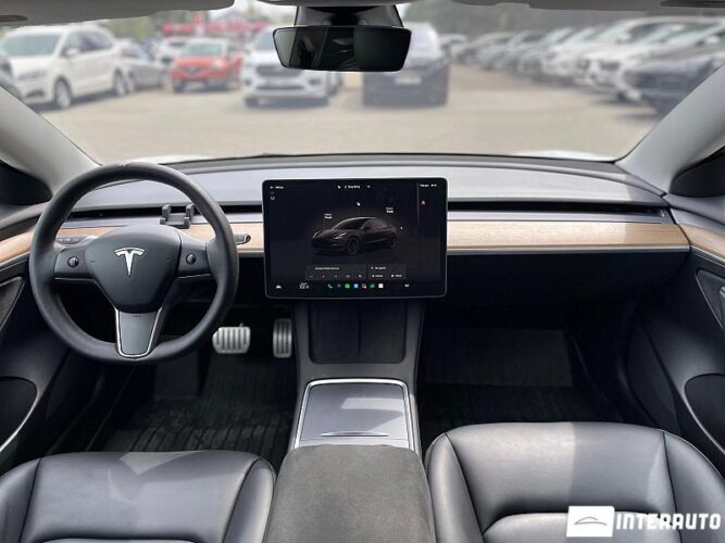 tesla Model 3 2022