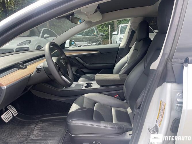 tesla Model 3 2022