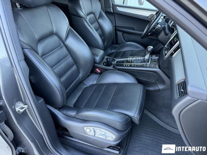 Porsche Macan 49 porsche Macan 2018
