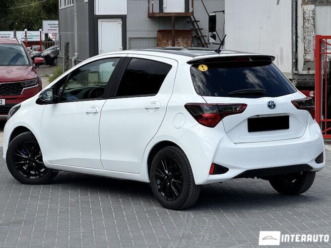 Toyota Yaris 28 toyota Yaris 2017