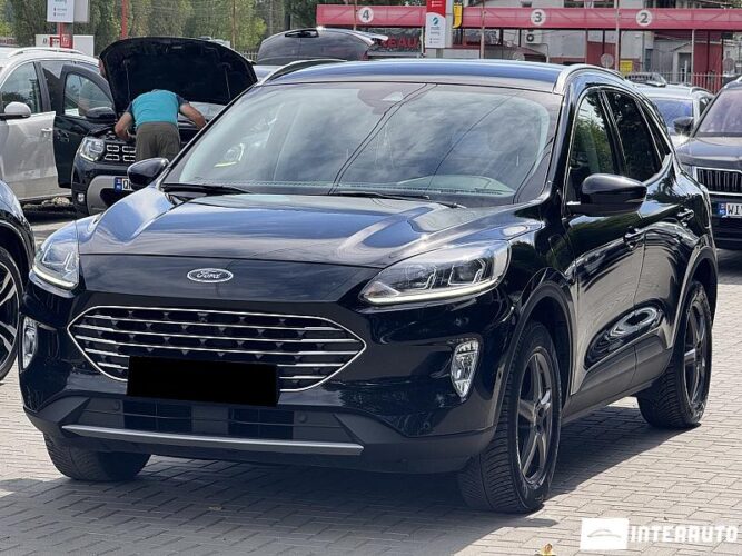 Ford Kuga 2021 doar la InterAuto
