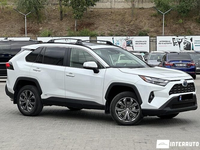 Toyota Rav-4 2024 doar la InterAuto