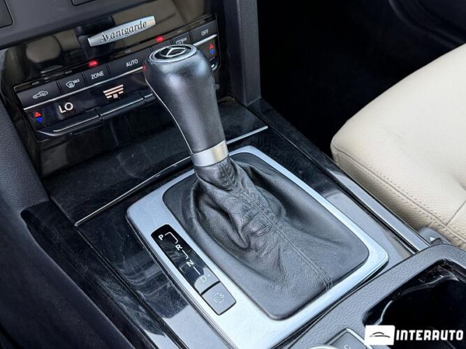 Mercedes E 220 42 mercedes E 220 2010