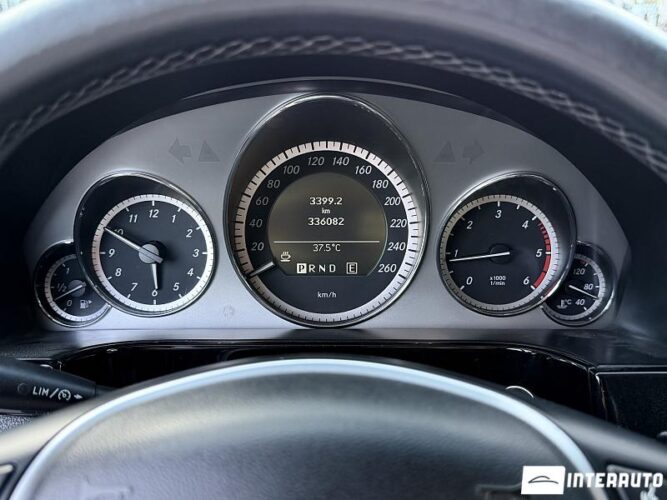 Mercedes E 220 38 mercedes E 220 2010