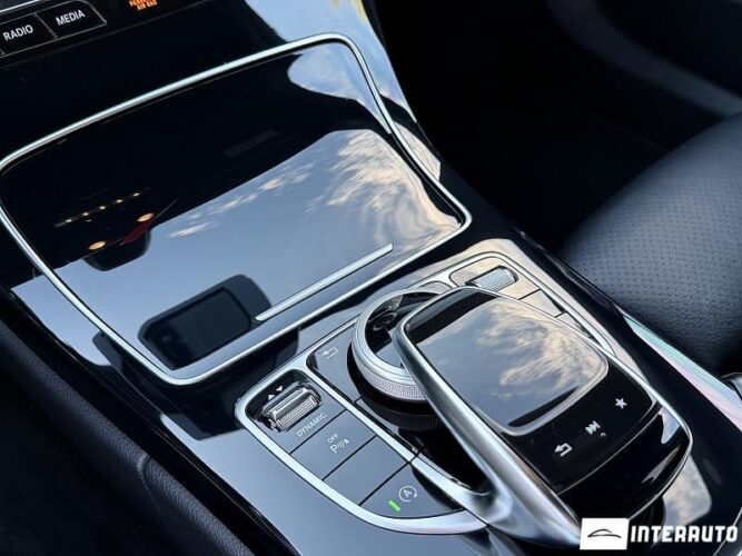 Mercedes C 180 41 mercedes C 180 2016