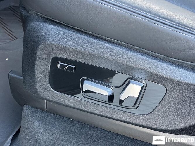BMW X7 3.0d 2021 doar la InterAuto