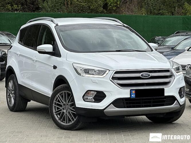 Ford Kuga 2017 doar la InterAuto