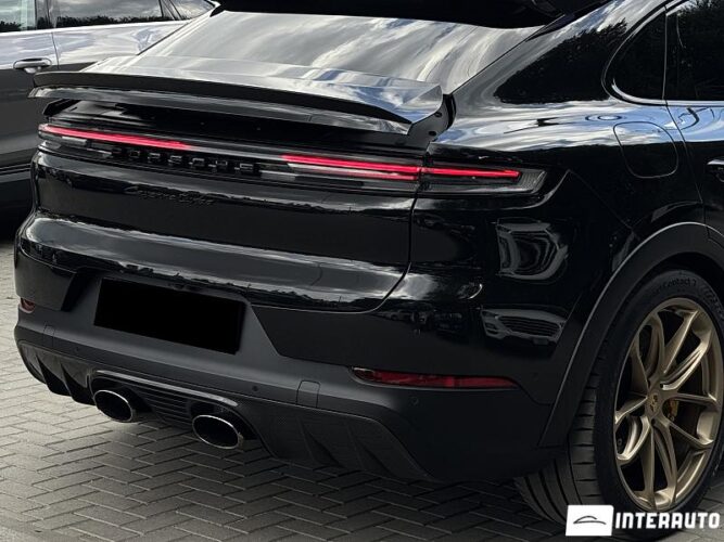 porsche Cayenne Turbo E-Hybrid Coupe 2024