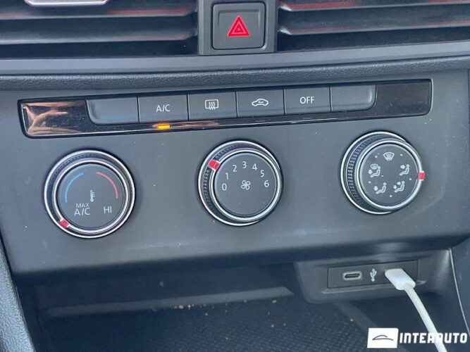 Volkswagen Jetta 32 volkswagen Jetta 2020