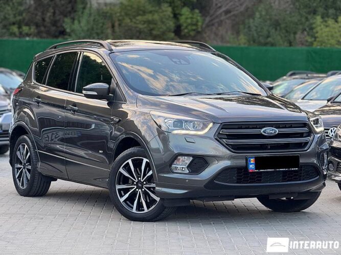 Ford Kuga 2018 doar la InterAuto
