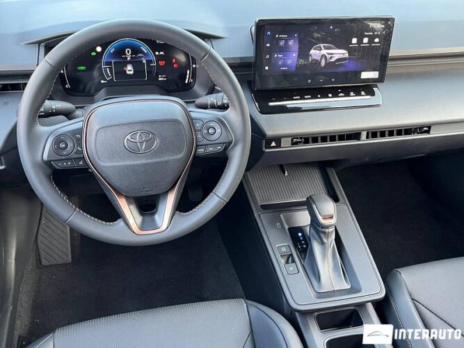 Toyota Corolla Cross 42 toyota Corolla Cross 2026