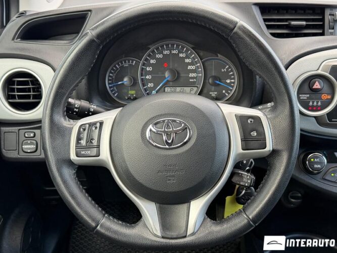 Toyota Yaris 37 toyota Yaris 2013