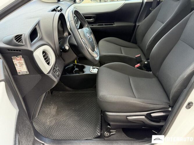 Toyota Yaris 33 toyota Yaris 2013