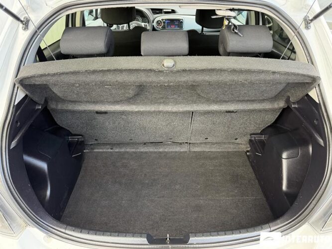 Toyota Yaris 45 toyota Yaris 2013