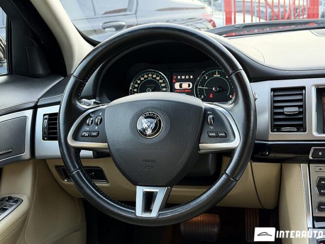 Jaguar XF 40 jaguar XF 2013