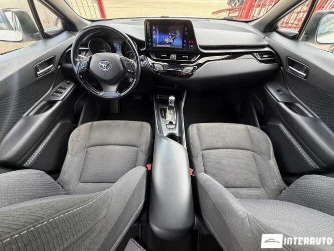 Toyota C-HR 37 toyota C-HR 2017