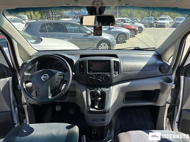 nissan NV200 2011