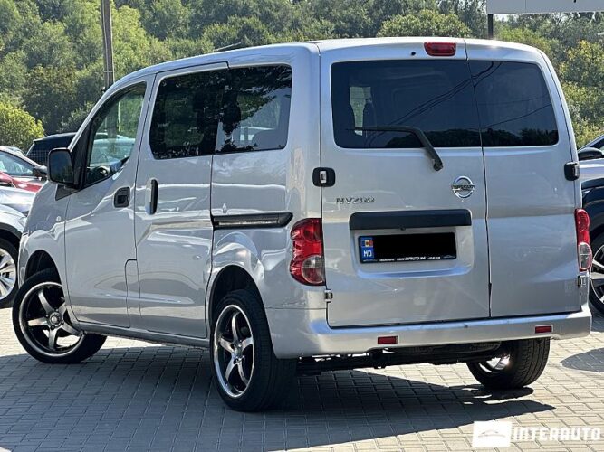 nissan NV200 2011