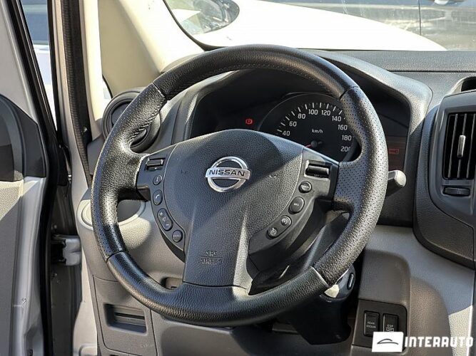 nissan NV200 2011