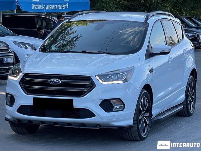 Ford Kuga 2017 doar la InterAuto