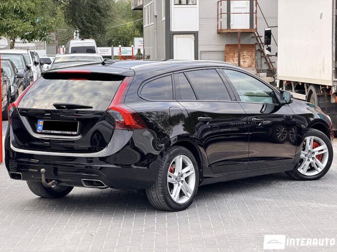 Volvo V 60 33 volvo V 60 2015