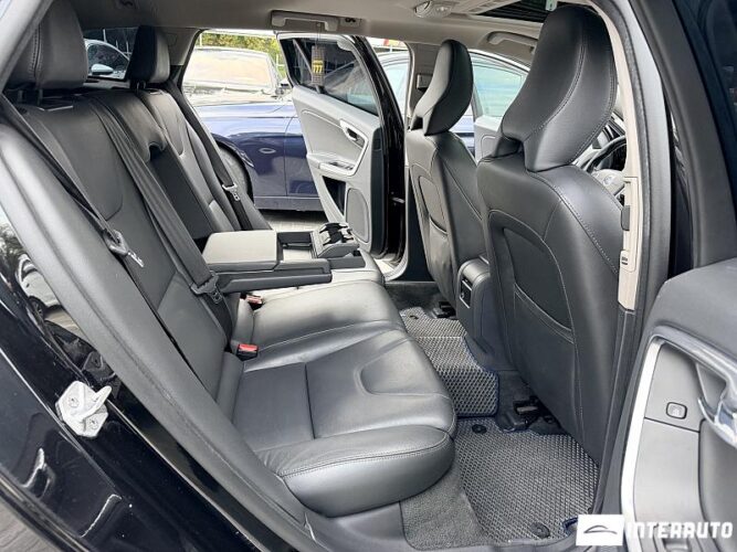 Volvo V 60 39 volvo V 60 2015