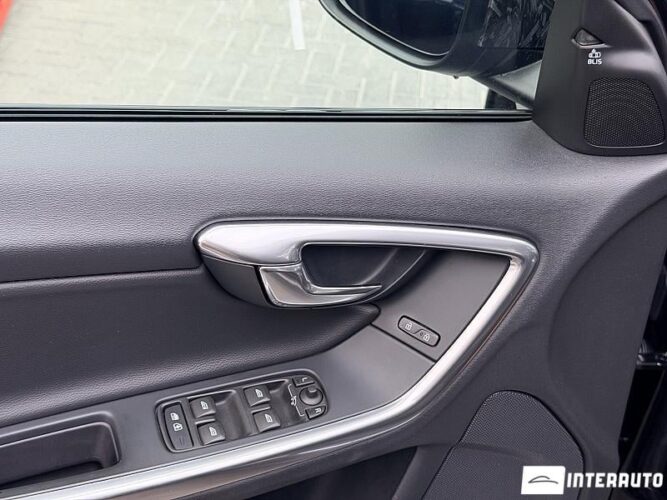 Volvo V 60 48 volvo V 60 2015