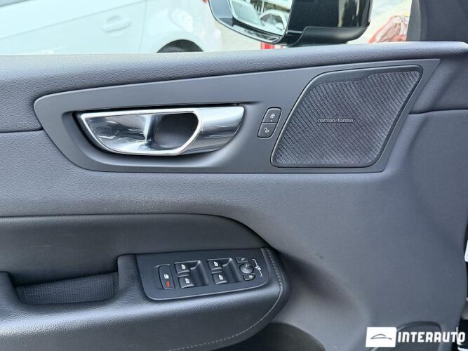 volvo XC 60 2022