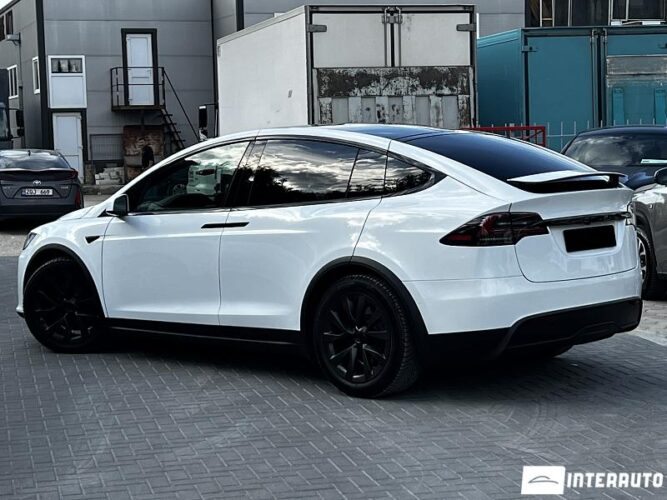 tesla Model X 2022