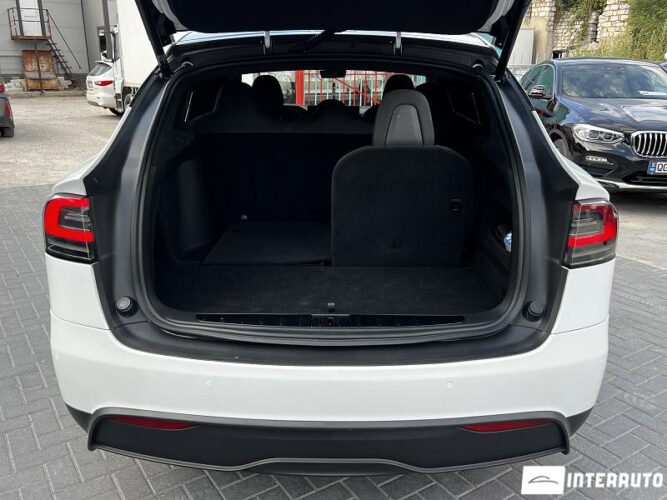 tesla Model X 2022