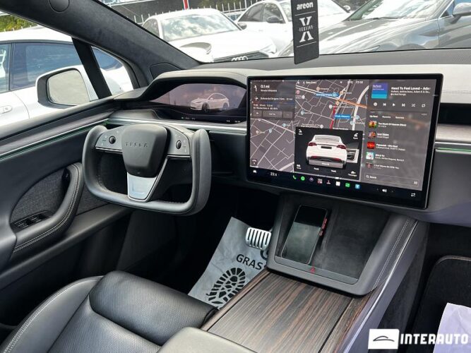 tesla Model X 2022