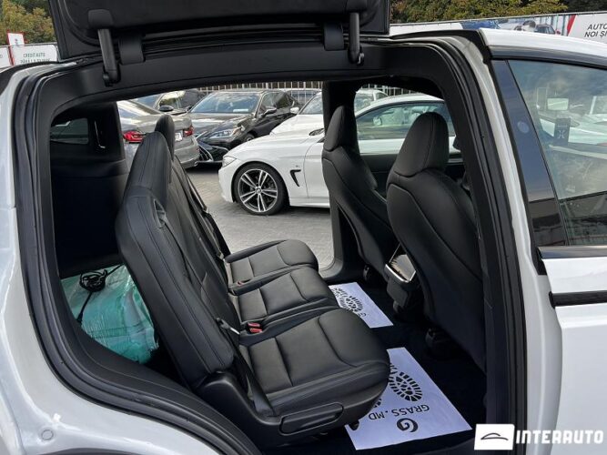 tesla Model X 2022