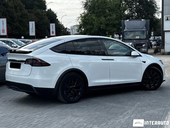tesla Model X 2022