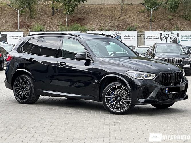 BMW X5M 2021 doar la InterAuto