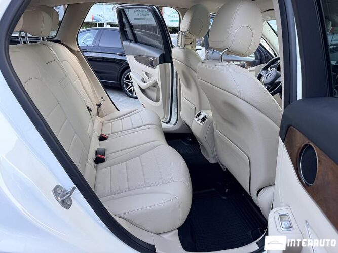 Mercedes GLC 350e 39 mercedes GLC 350e 2018