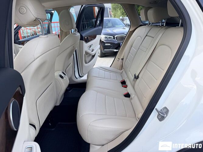 Mercedes GLC 350e 38 mercedes GLC 350e 2018