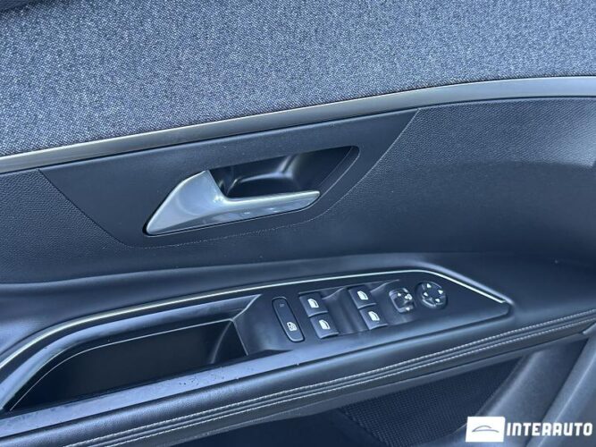 peugeot 5008 2018