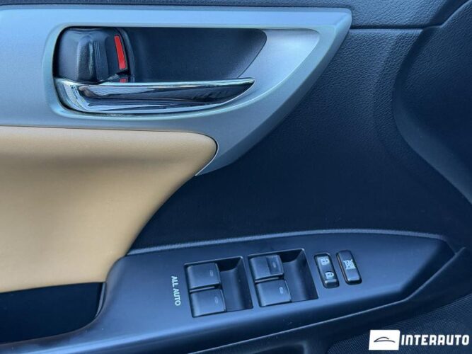 lexus CT 200h 2013