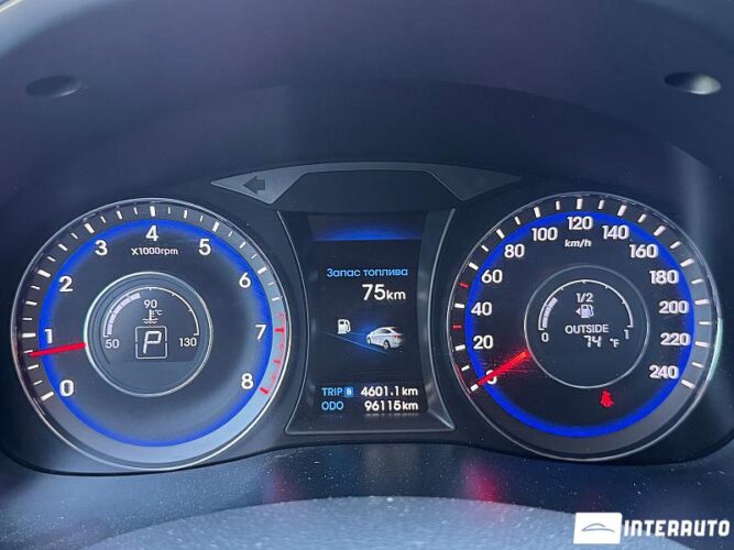 Hyundai i40 38 hyundai i40 2011