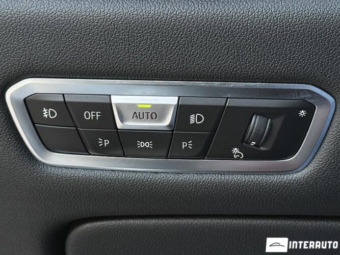 BMW X6 4.0i 46 bmw X6 4.0i 2020