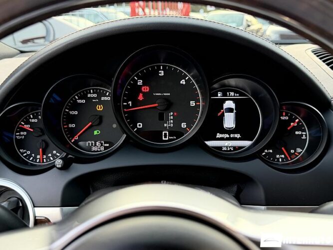 porsche Cayenne 2016