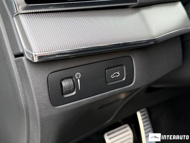 Volvo XC 90 64 volvo XC 90 2021