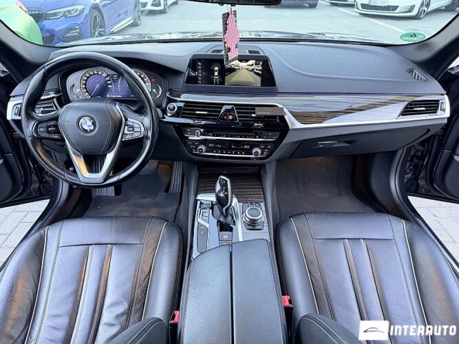 BMW 530e 36 bmw 530e 2019
