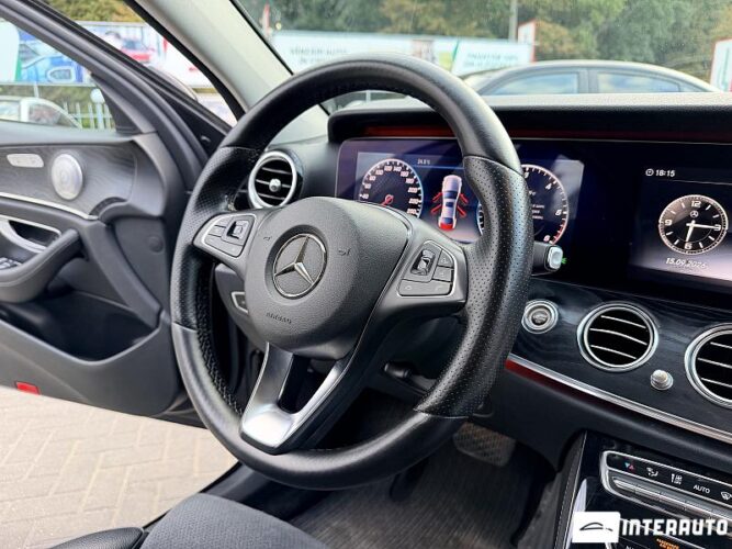 Mercedes E 220 41 mercedes E 220 2016